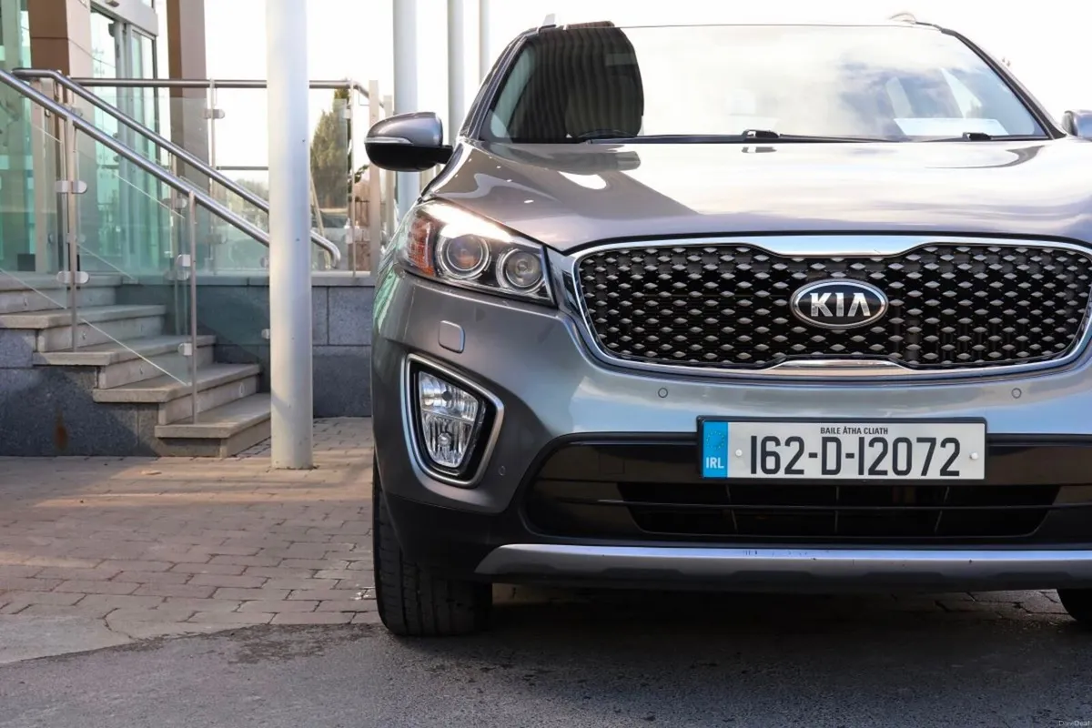 Kia Sorento Platinum AWD,Sunroof,High Spec - Image 3