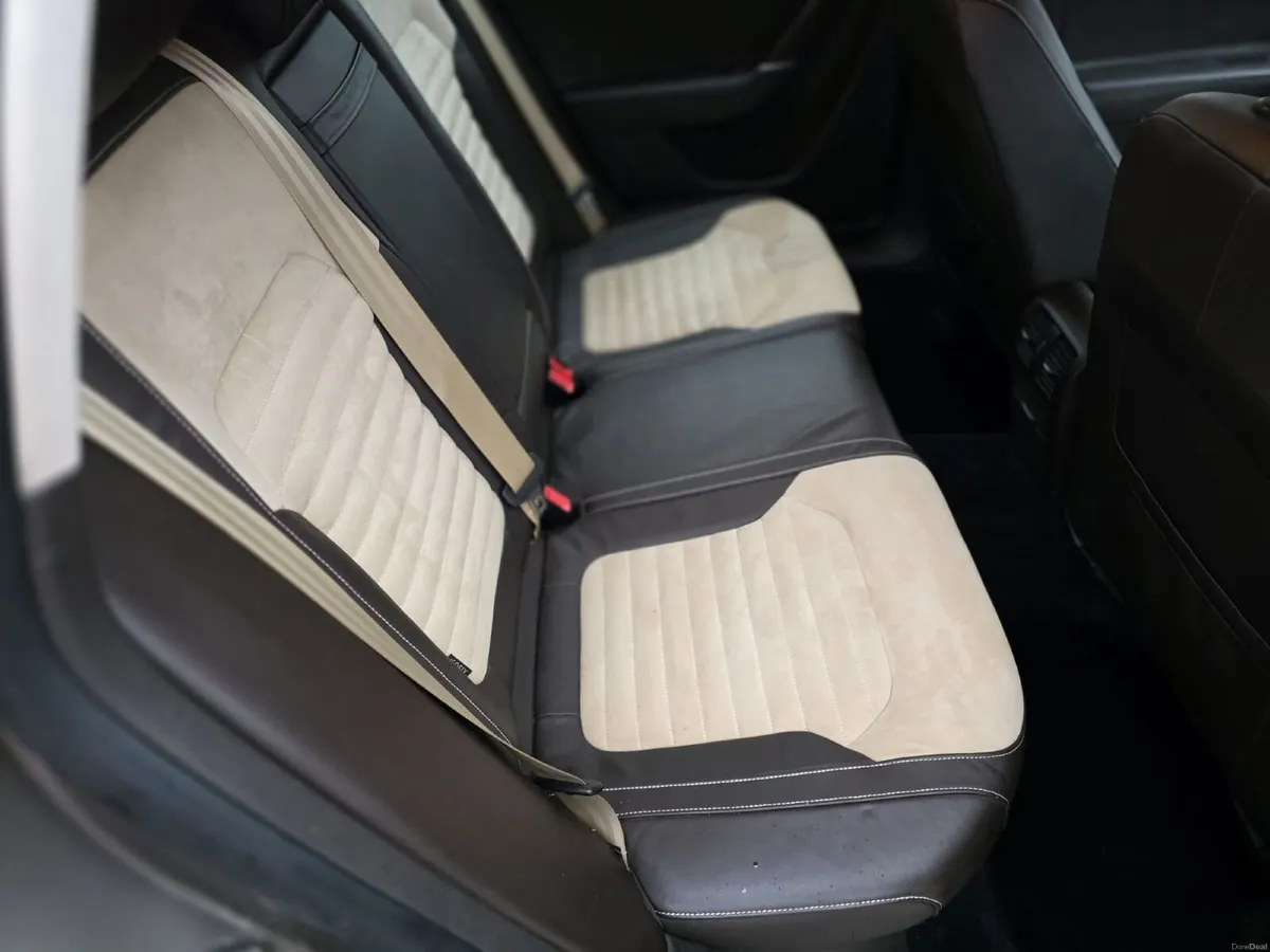 Volkswagen Passat 2011 - Image 4