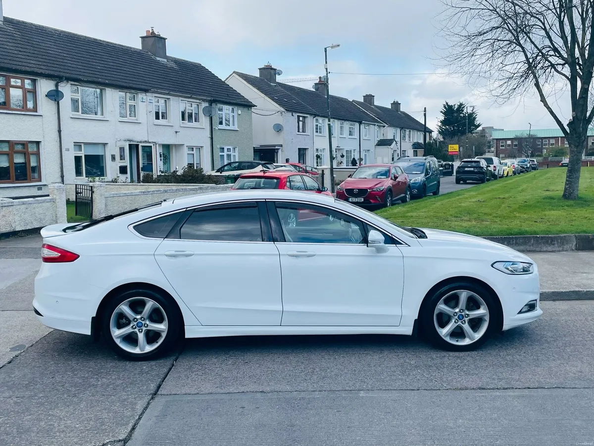 Ford Mondeo *High Spec* - Image 2