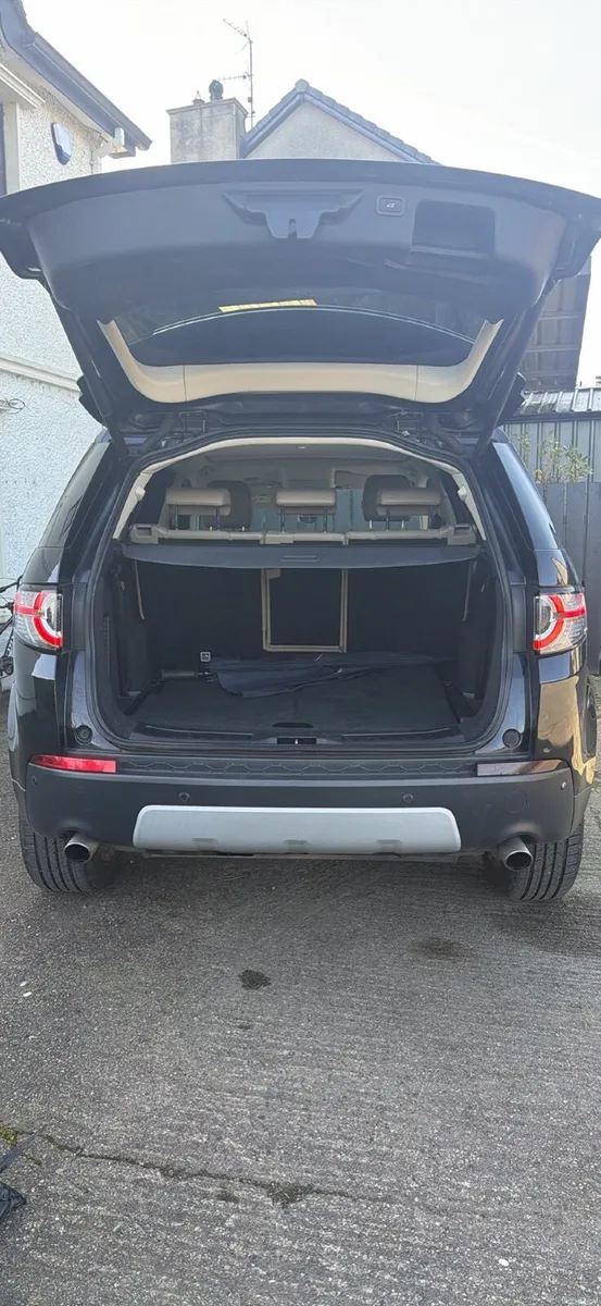 Land Rover Discovery Sport 2019 - Image 4