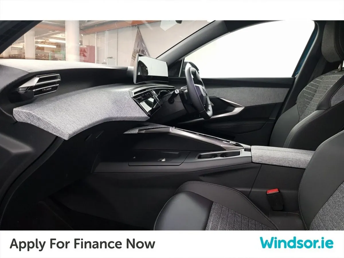 Peugeot 3008 BEV 73kWH 210BHP Allure - Image 4