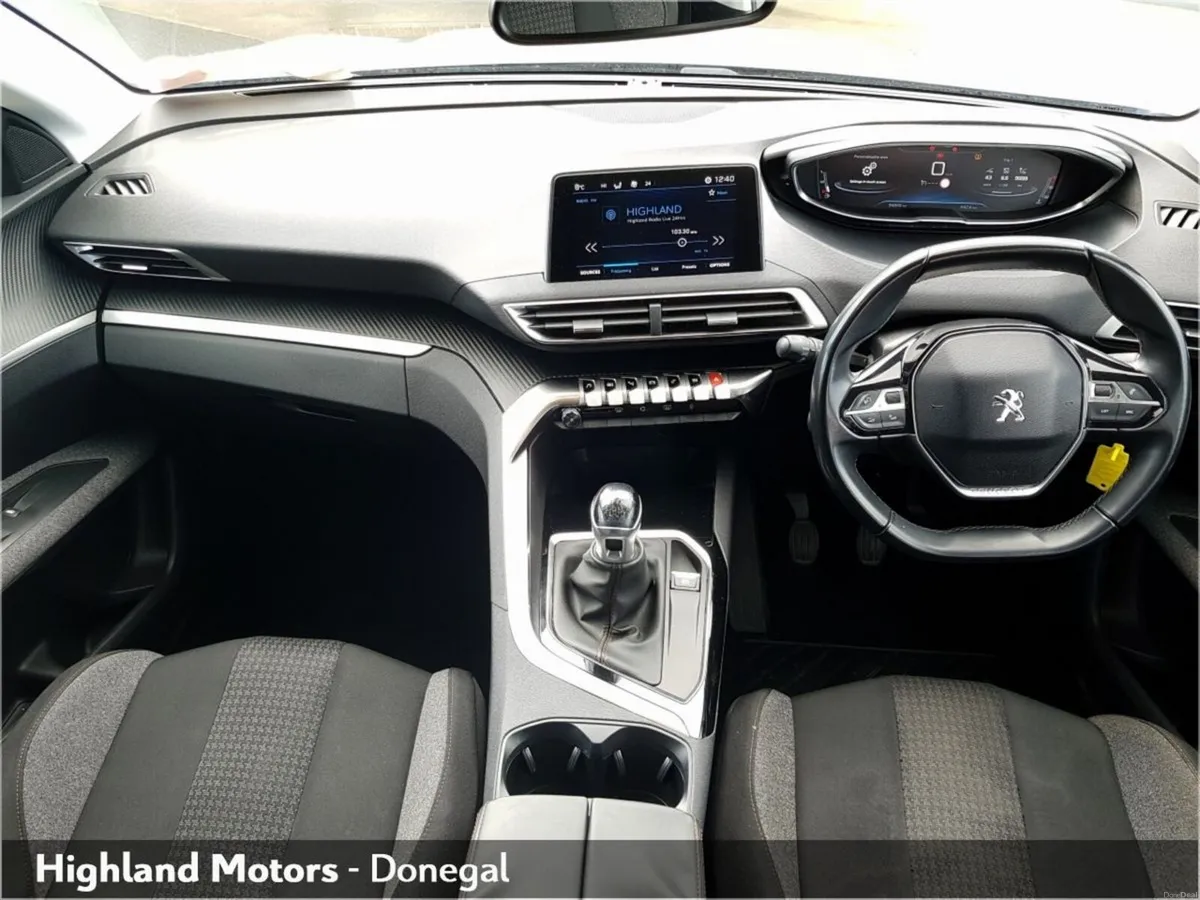 Peugeot 3008 1.2 PureTech 130bhp Active - Image 2