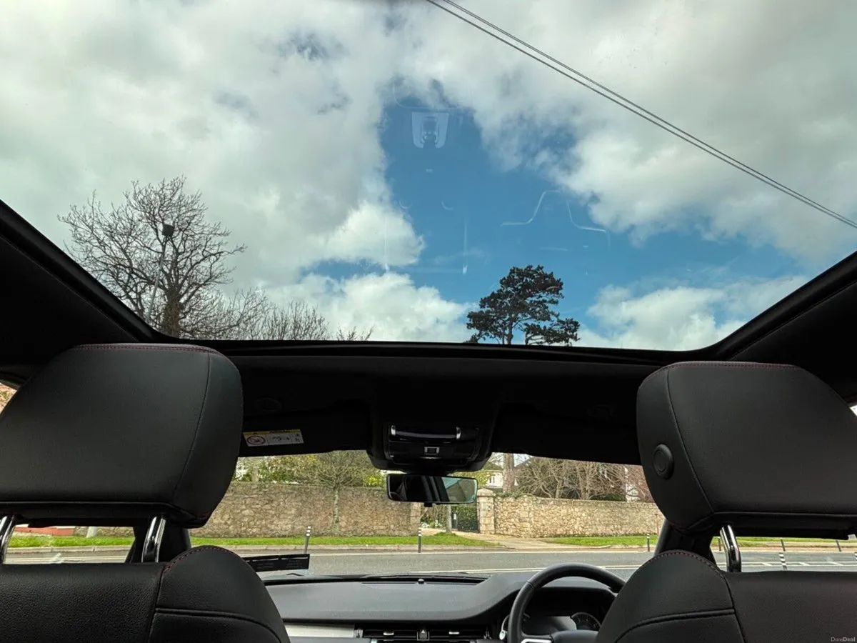 Land Rover Discovery Sport URBAN EDITION P300E GLA - Image 3