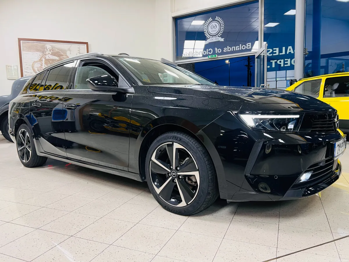 2024 AUTOMATIC D Sports Tourer ELEGANCE As New - Image 1