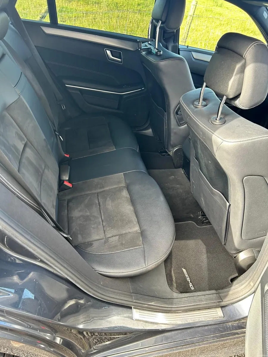 Mercedes-Benz  E220 AMG Sport CDI Auto - Image 3