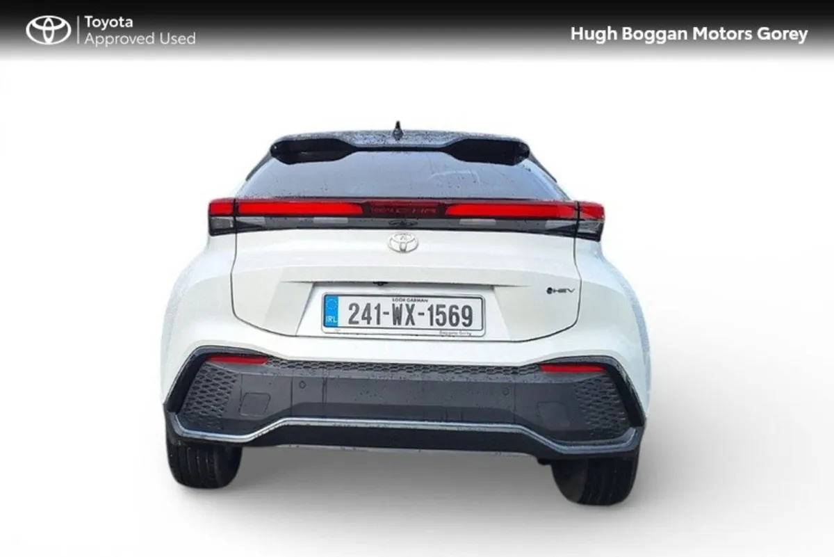 Toyota C-HR Hybrid Sol - Image 4