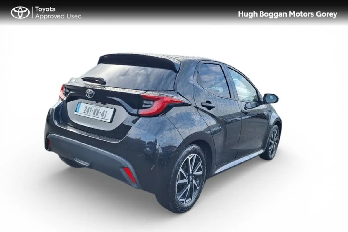 Toyota Yaris 1.5 LUNA SPORT 4DR - Image 2