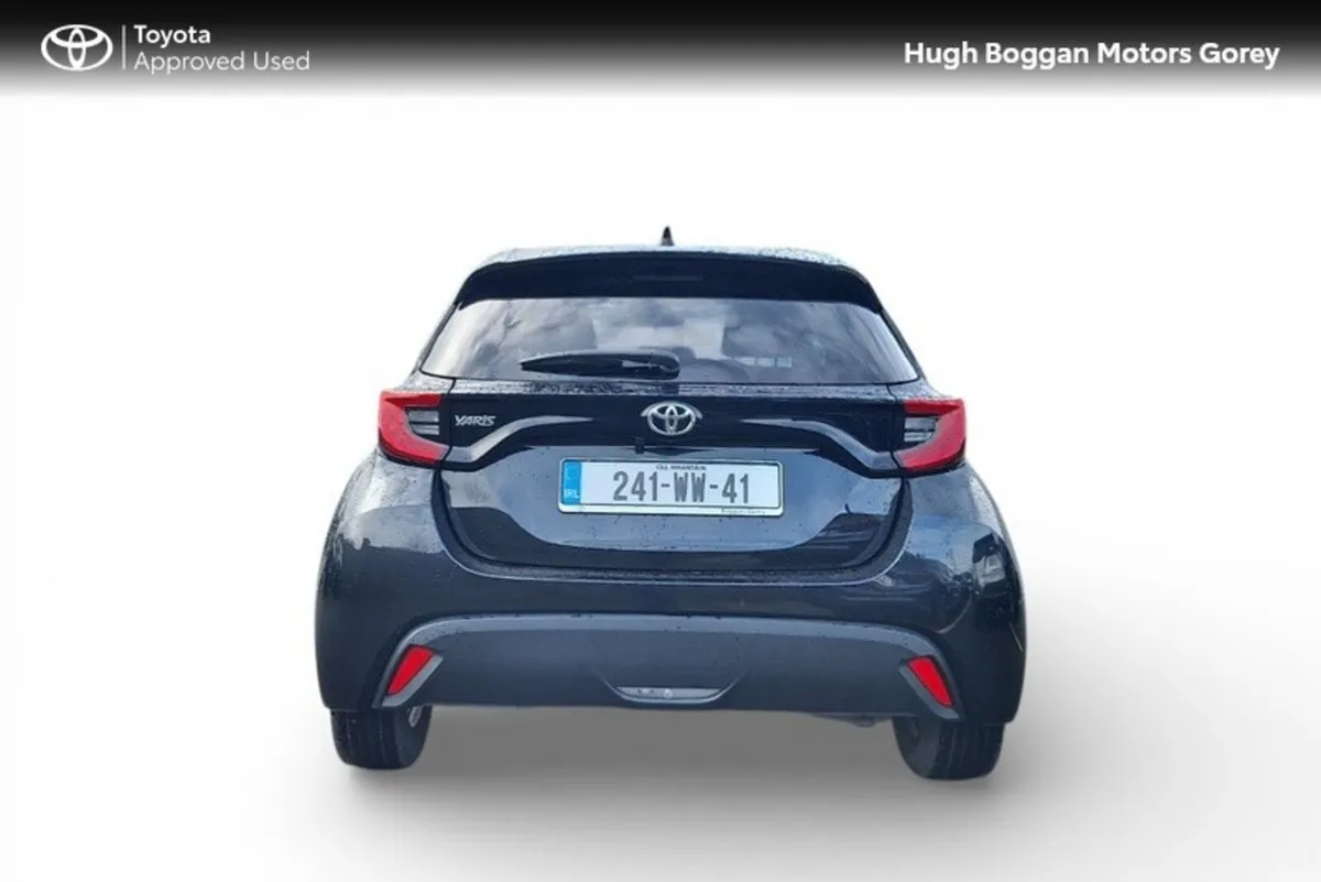 Toyota Yaris 1.5 LUNA SPORT 4DR - Image 4