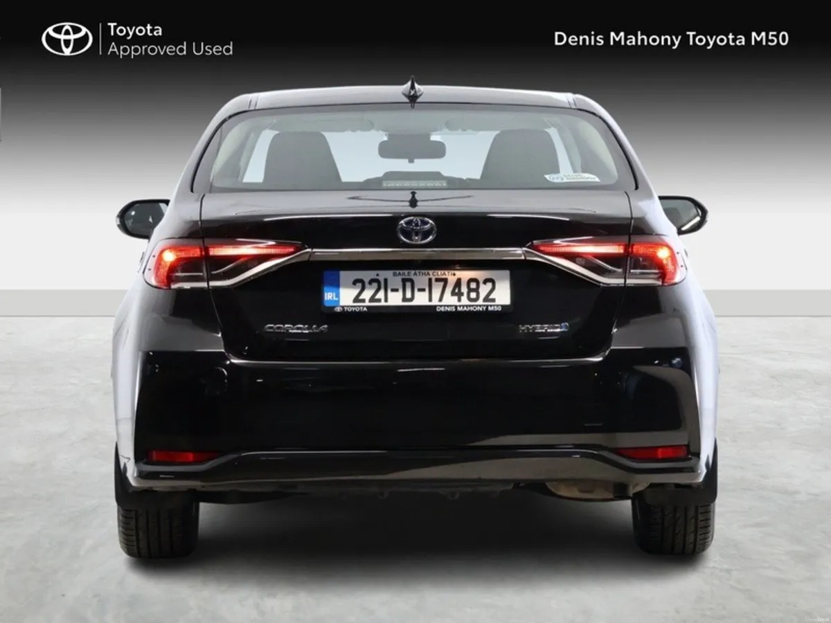 Toyota Corolla Luna Saloon Hybrid - Image 4