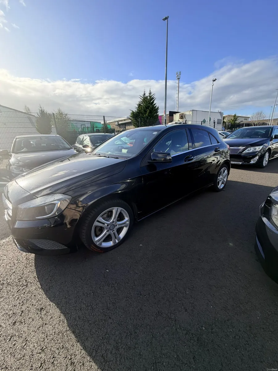 Mercedes-Benz  A180 - Image 2