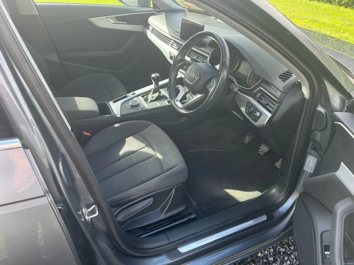 Audi A4 2.0 TDI 2016 - Image 4
