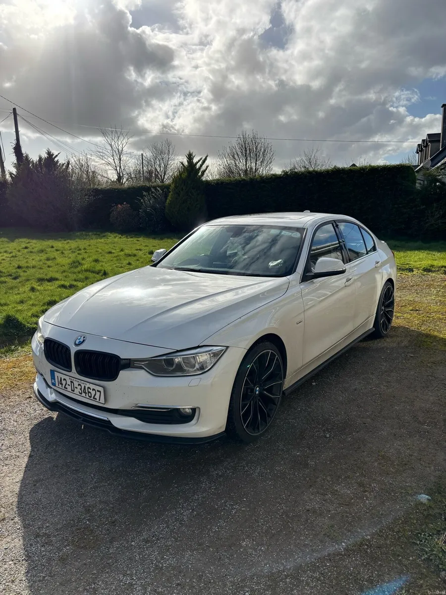 BMW 320D Luxury Model - Image 1