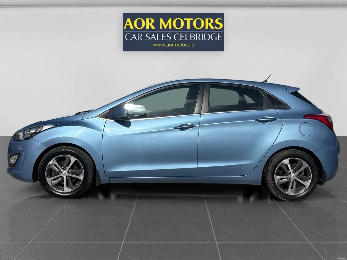 Hyundai i30 2015 - Image 2