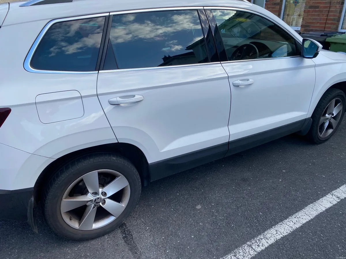 Skoda Karoq 2021 - Image 2
