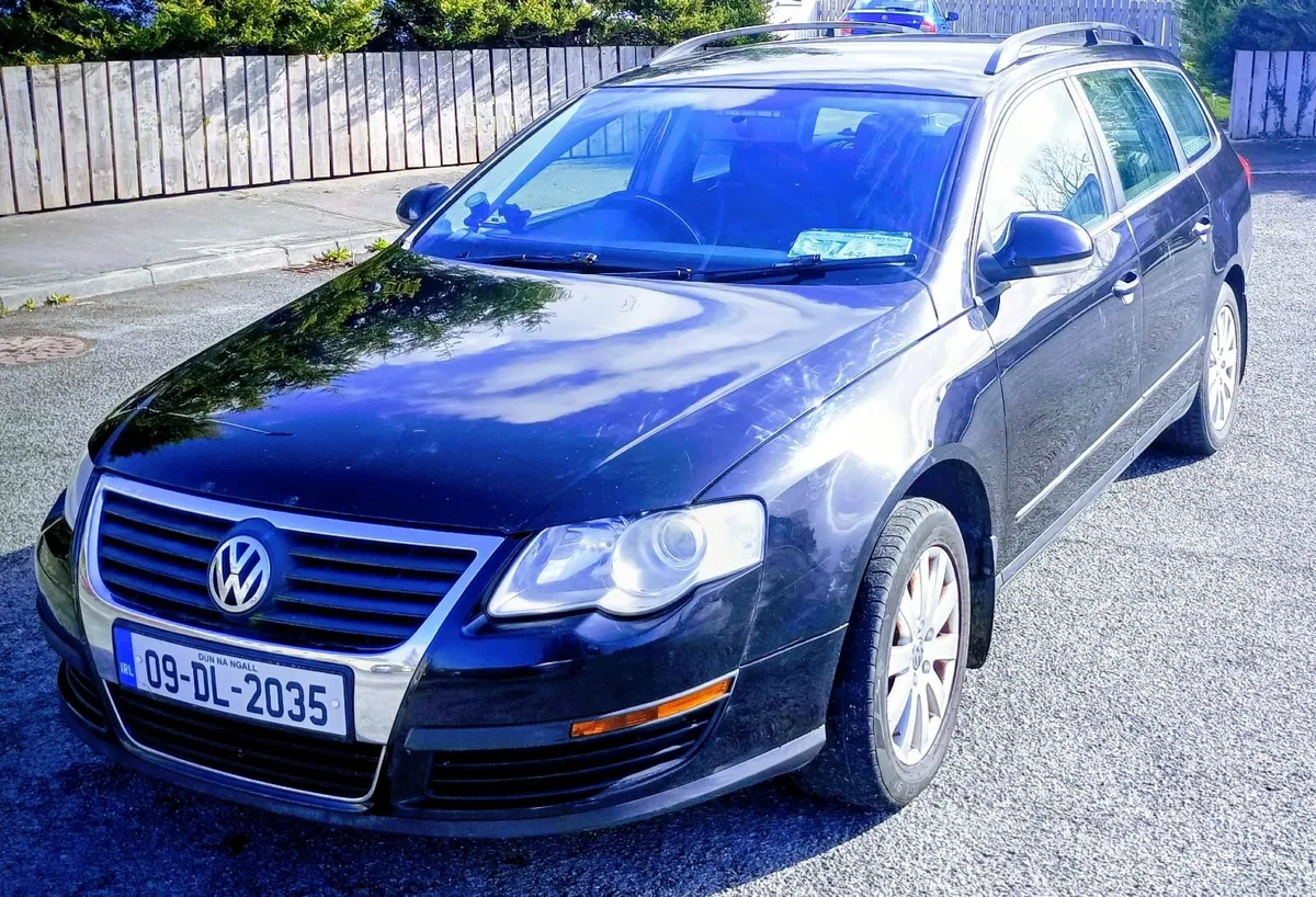 Volkswagen Passat 2009 Diesel - Image 4
