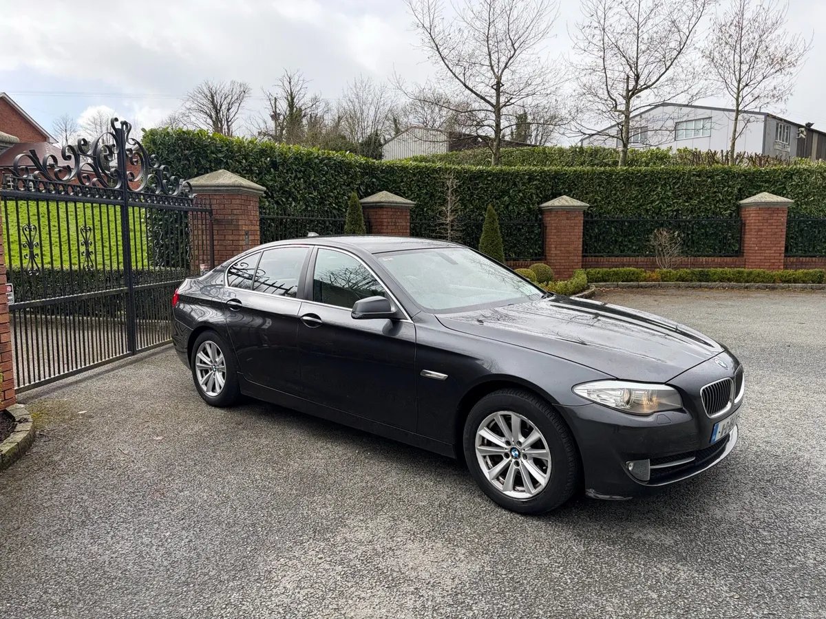 Bmw F10 2011 automatic - Image 4