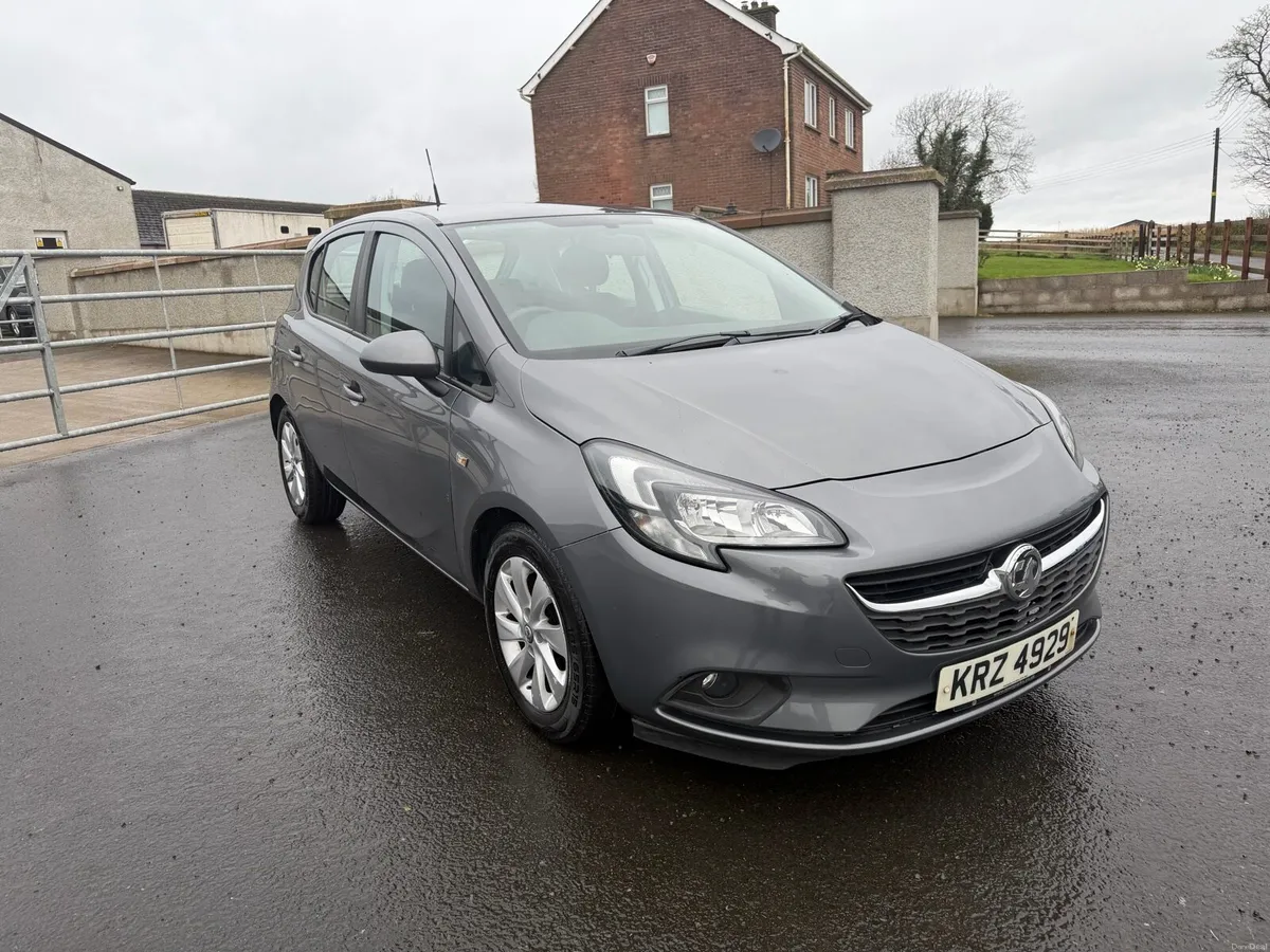 Vauxhall corsa slight damage - Image 1