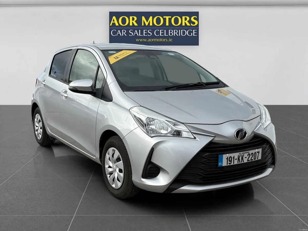 Toyota Vitz 2019 AUTO NCT 2028 - Image 4