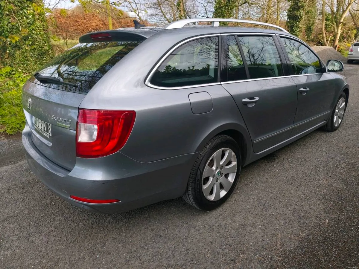 NCT 08/26 131 Skoda Superb Estate 1.6TDI Ambition - Image 4