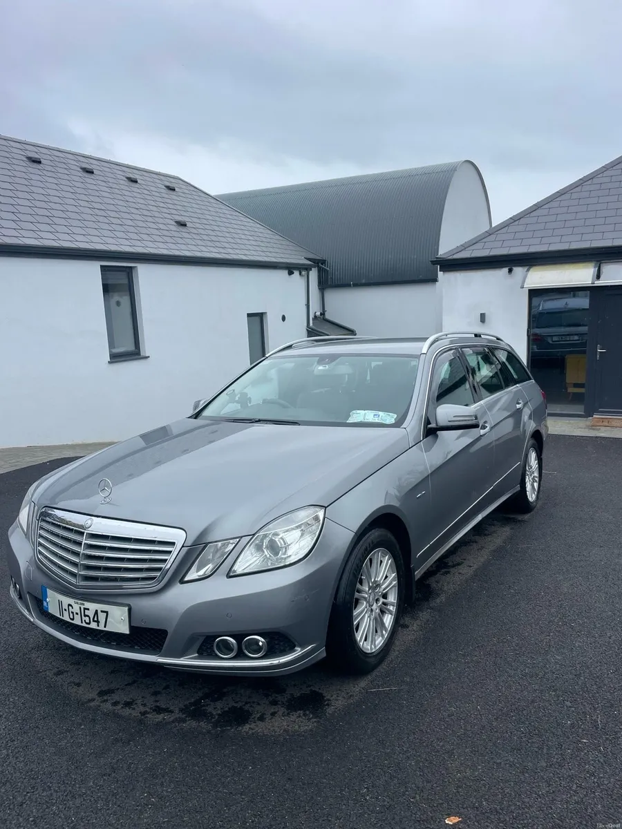 Mercedes Benz E220 D Estate - Image 1