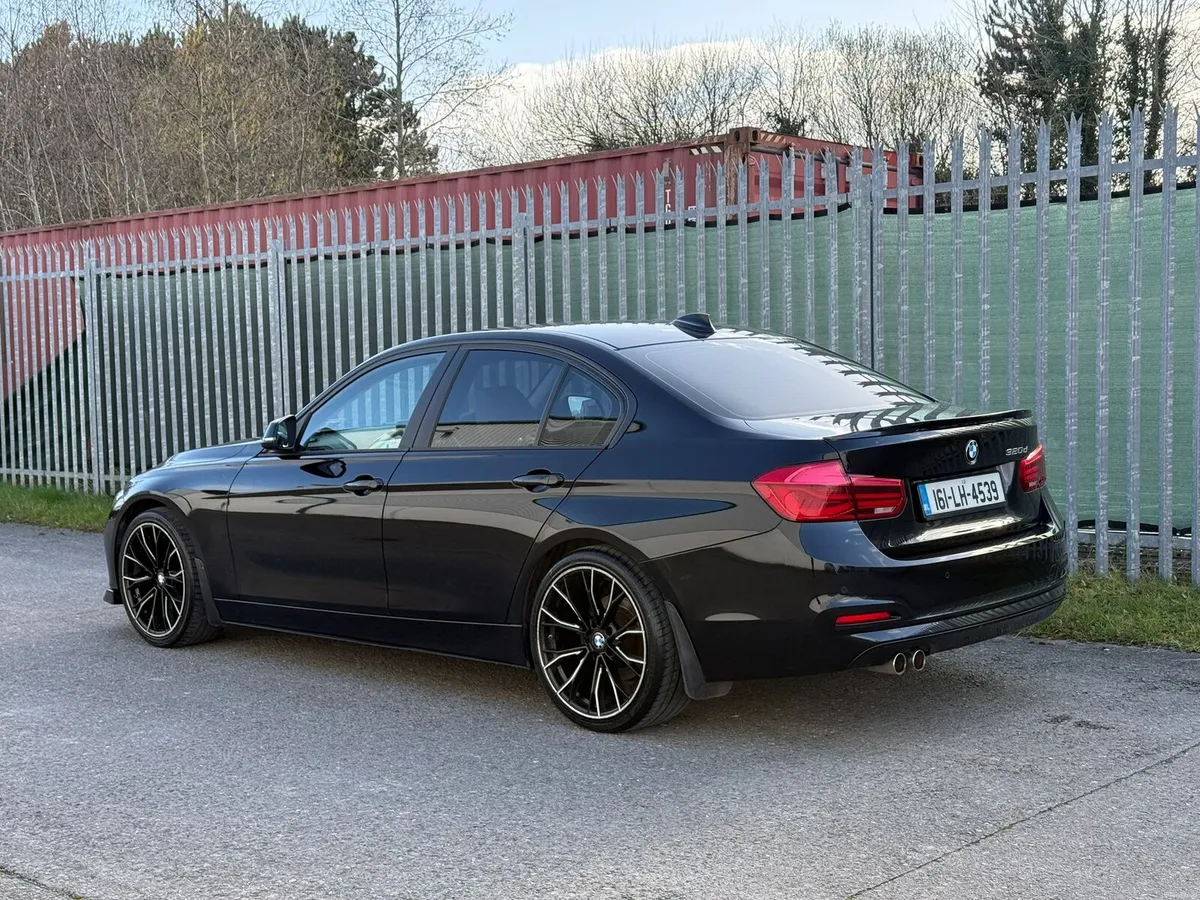 BMW f30 320D SPORT 2.0 DIESEL - Image 2