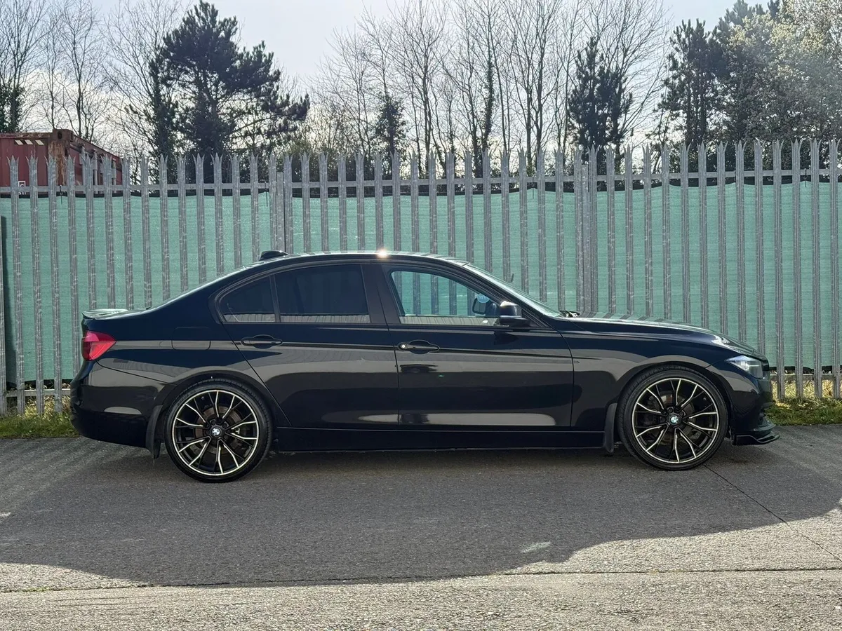 BMW f30 320D SPORT 2.0 DIESEL - Image 4
