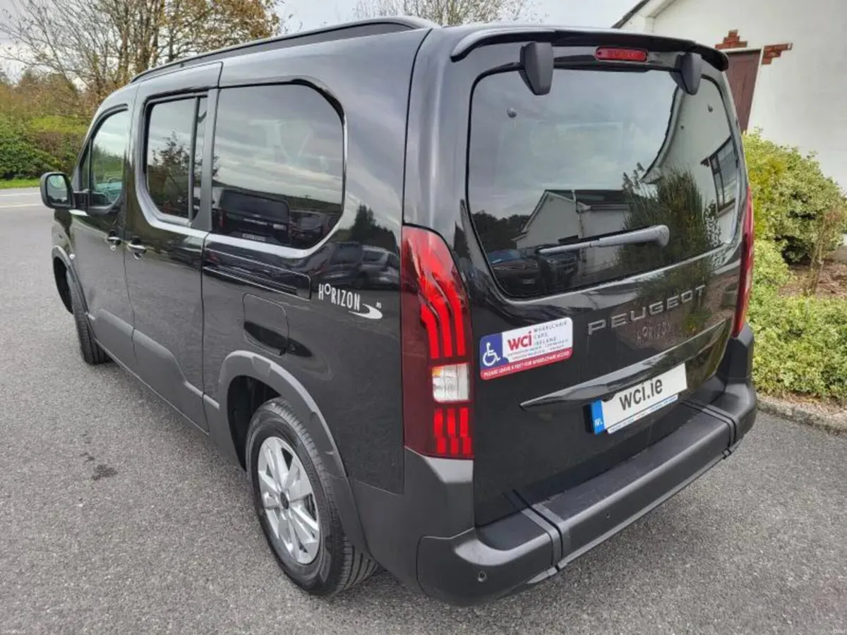 Wheelchair Accessible LWB New - Image 6