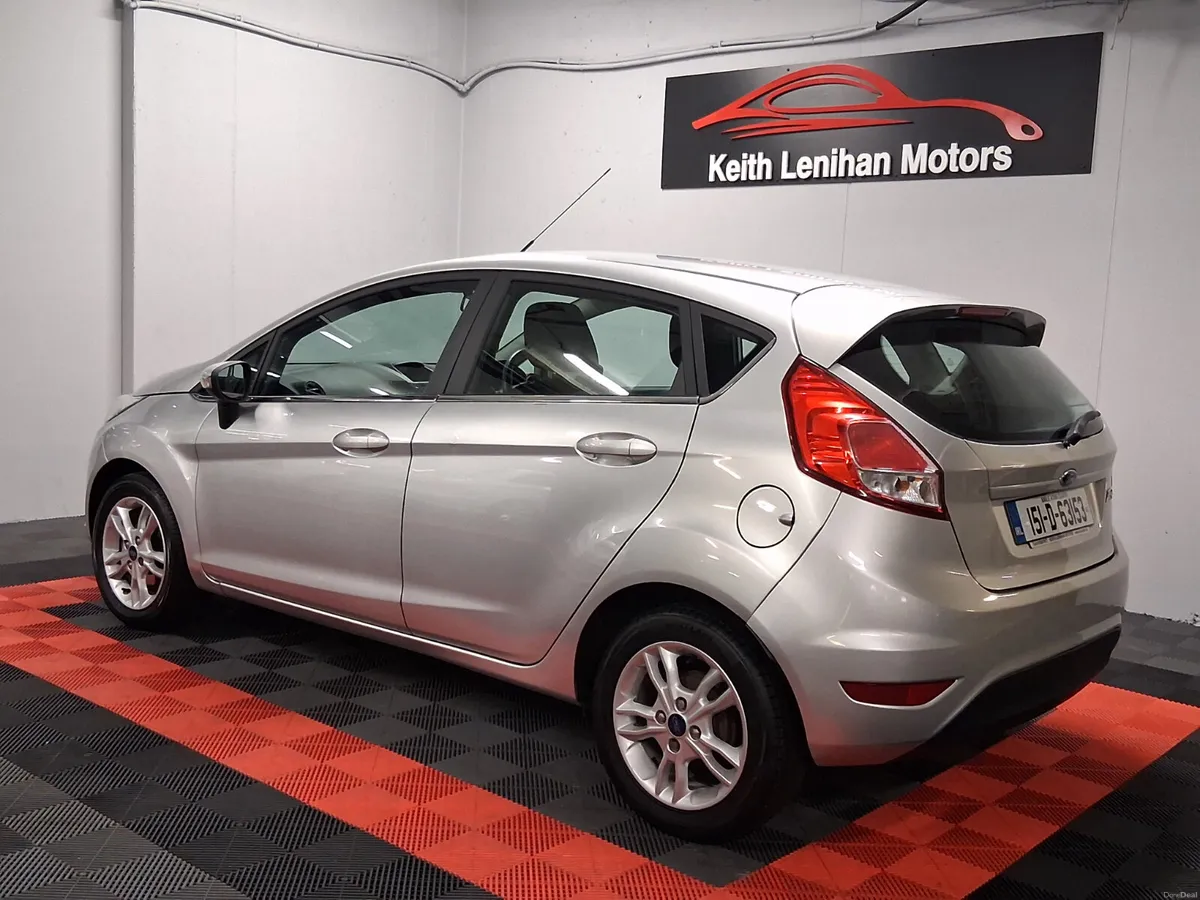 2015 Ford Fiesta ZETEC - Image 3