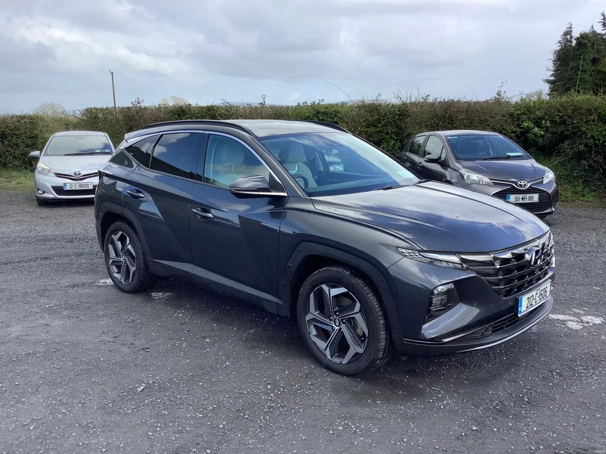 21 Hyundai Tucson 1.6 petrol hybrid,4WD executive - Image 1