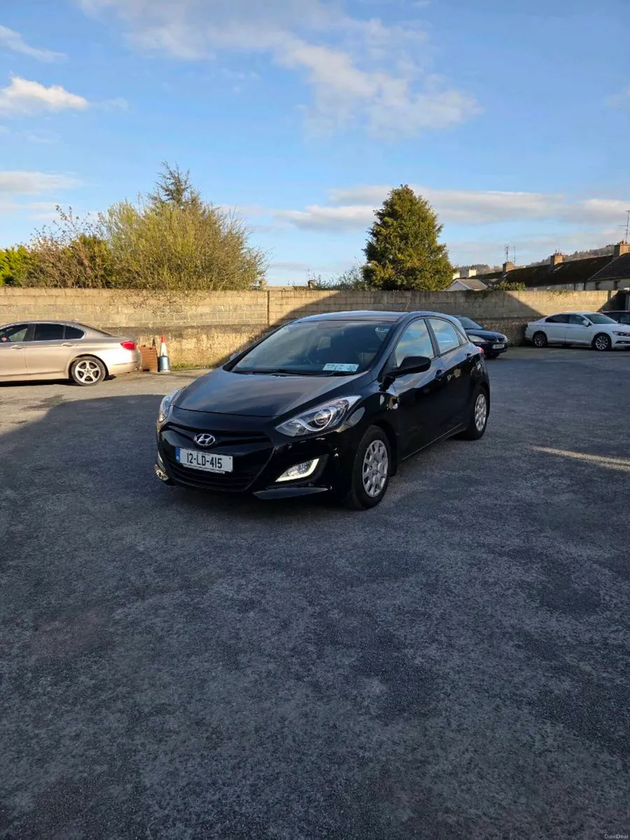 12 HYUNDAI I30 1.4 Diesel 6 Speed - Image 1