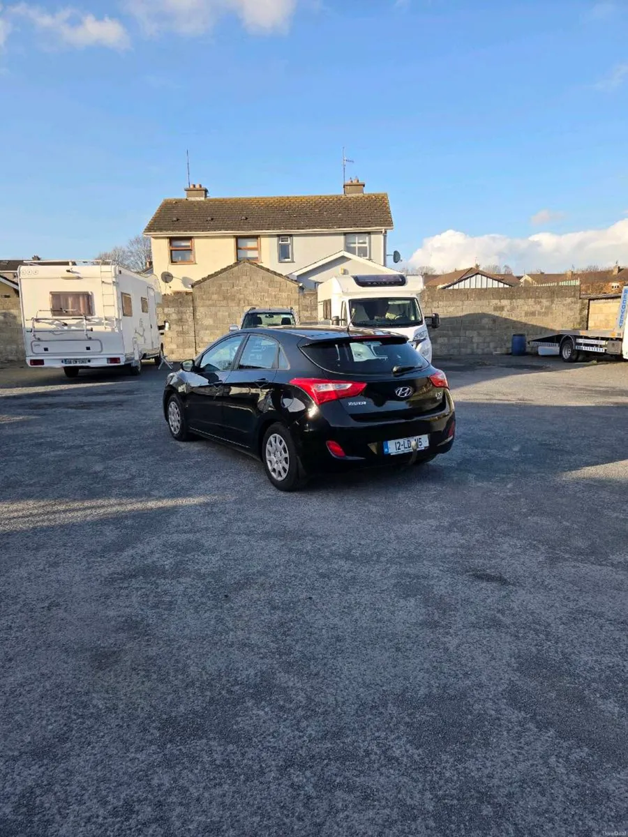 12 HYUNDAI I30 1.4 Diesel 6 Speed - Image 4