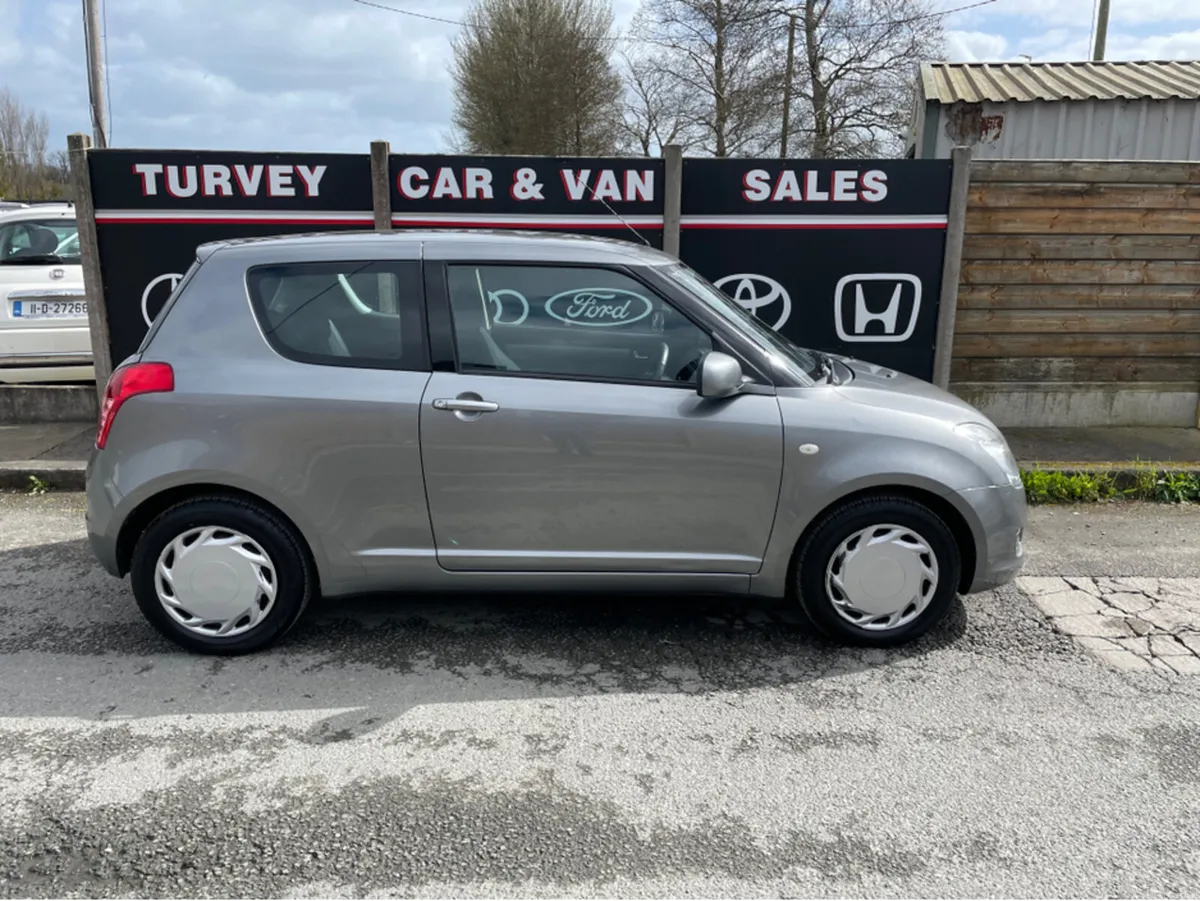 Suzuki Swift GL 1.3 MC 3DR - Image 4