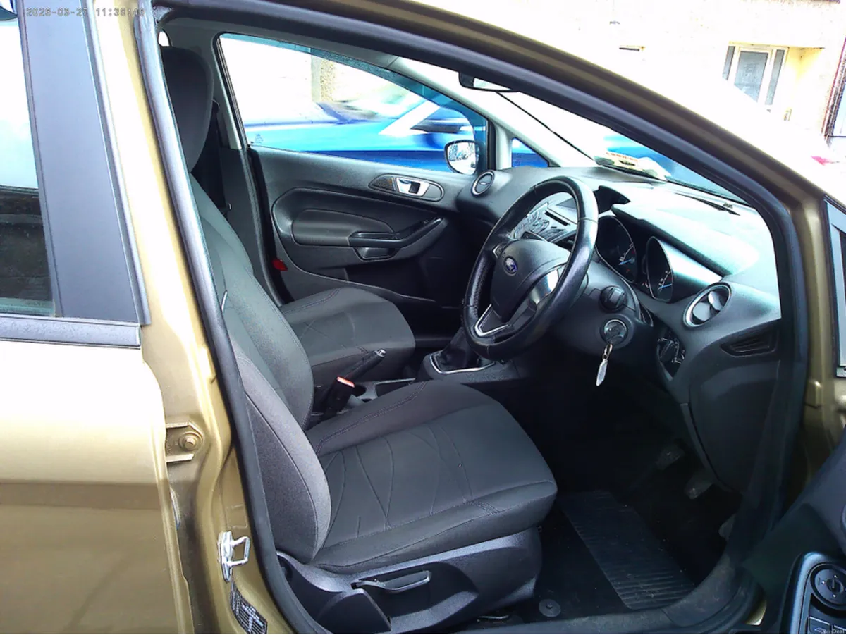 Ford Fiesta MCA ZETEC 1.25 60PS M5 4DR 5DR - Image 3