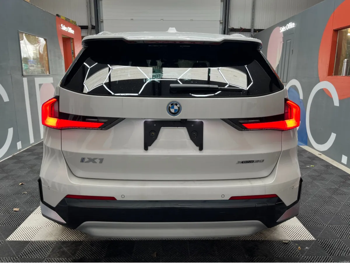 BMW iX1 2023 BMW IX1 30 XDRIVE LINE AUTOMATIC / CR - Image 3