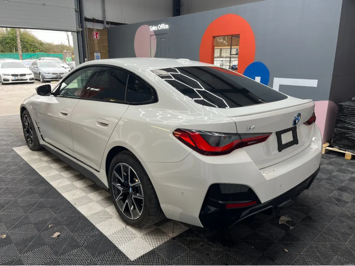 BMW i4 2025 BMW I4 AUTOMATIC / CRUISE CONTROL / 36 - Image 4