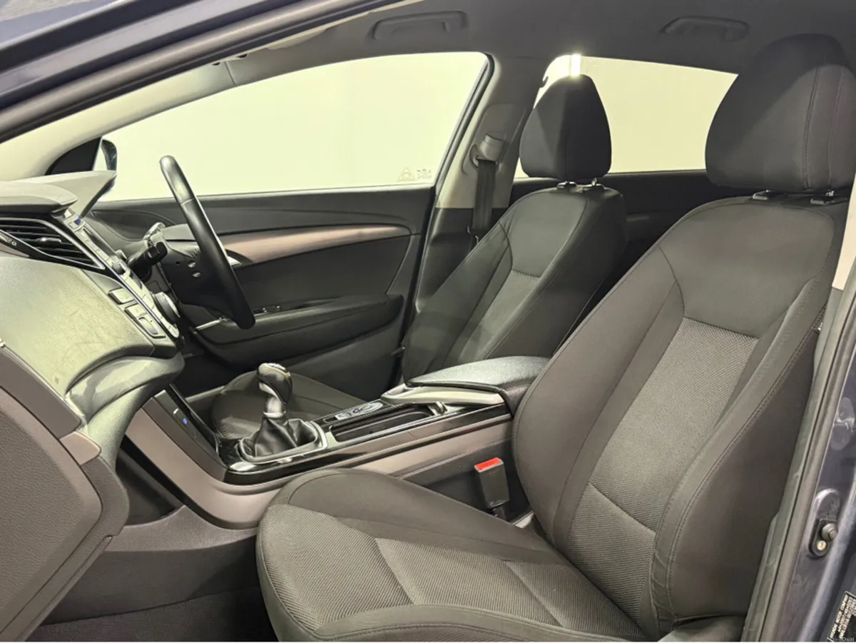 Hyundai i40 **TOURER COMFORT PLUS **5DR ** 2 KEYS - Image 5