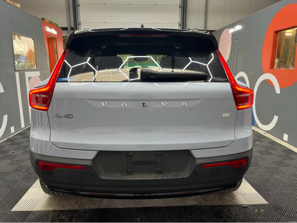 Volvo XC40 2023 VOLVO XC40 RECHARGE ULTIMATE AUTOM - Image 3