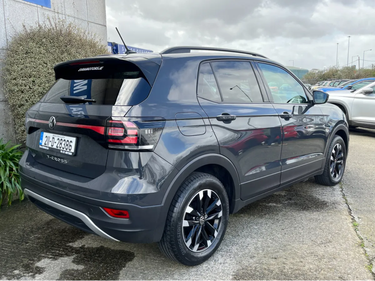 Volkswagen T-Cross LIFE 1.0 PETROL MANUAL //LOW MI - Image 4