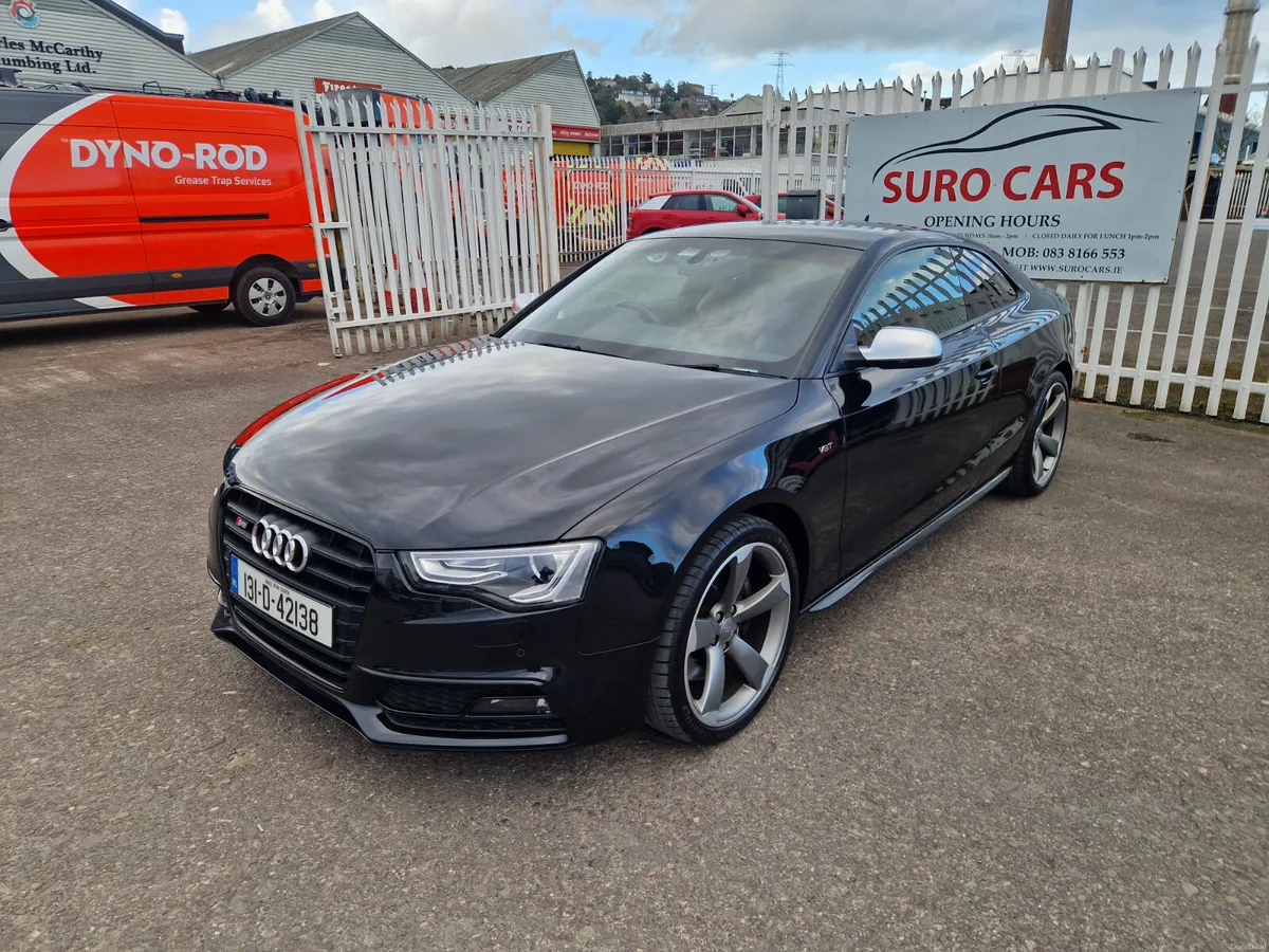 Audi S5 3.0 TFSI Quattro Black Edition 333PS - Image 4