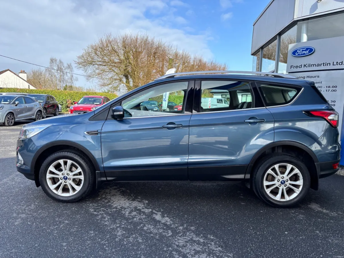 Ford Kuga TITANIUM 1.5 TDCI 120PS 4DR MAN - Image 4