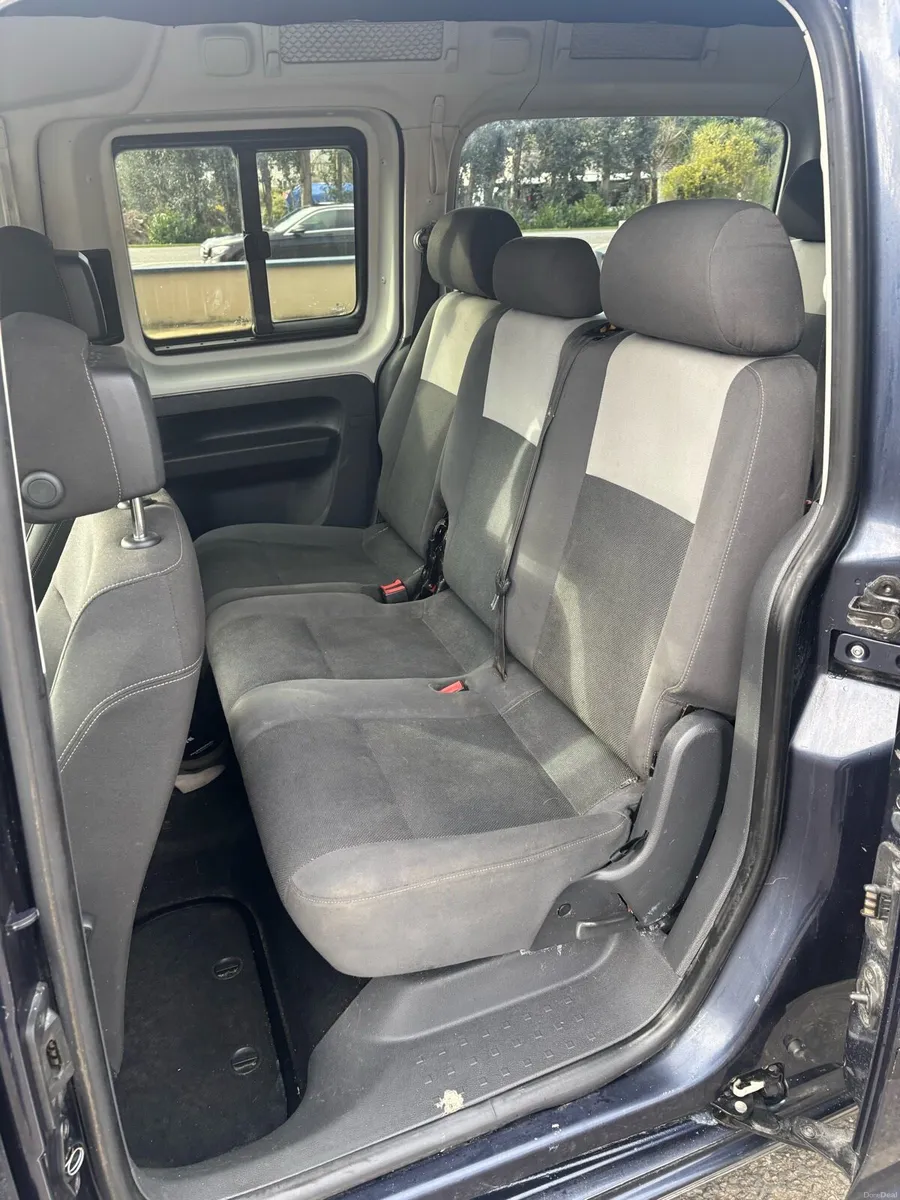 Vw Caddy 1.6tdi  7 seater automatic - Image 6
