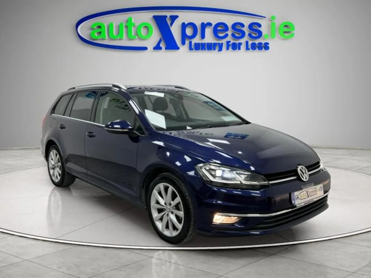 Volkswagen Golf 1.2 TSI Automatic, Reversing camer - Image 1
