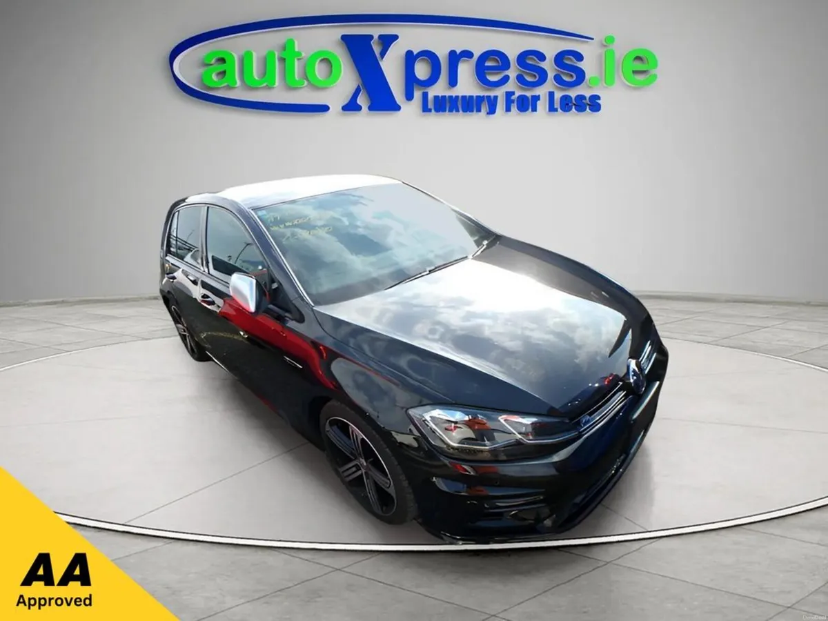 Volkswagen Golf R Line 4MOTION 2.0 Automatic - Image 1