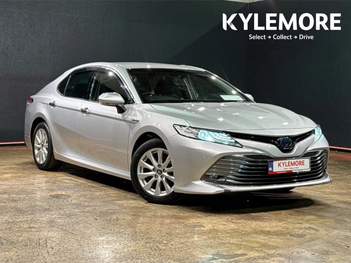 Toyota Camry HYBRID - FACTORY ALLOYS - REVERSE CAM - Image 1