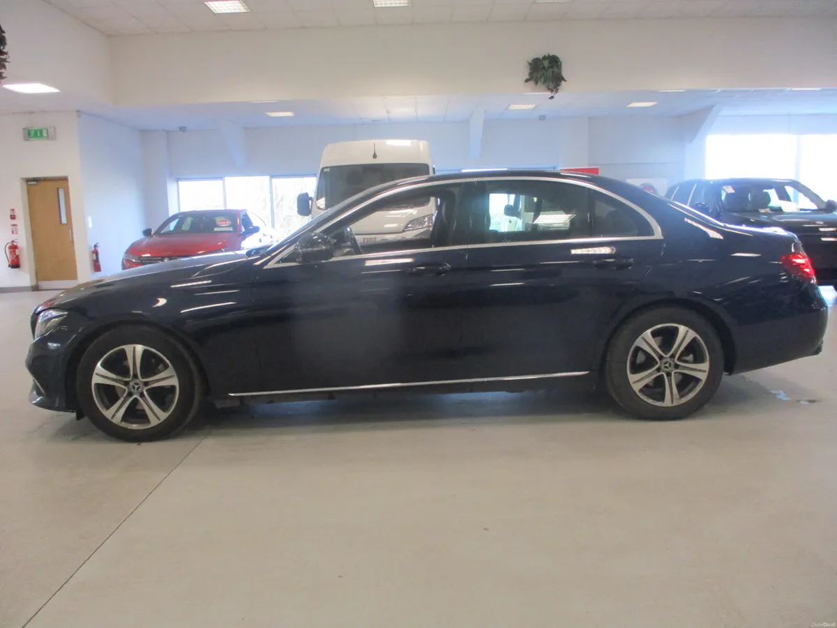 Mercedes-Benz E-Class E220 AVANTGARDE T/DSL 2019 - Image 1