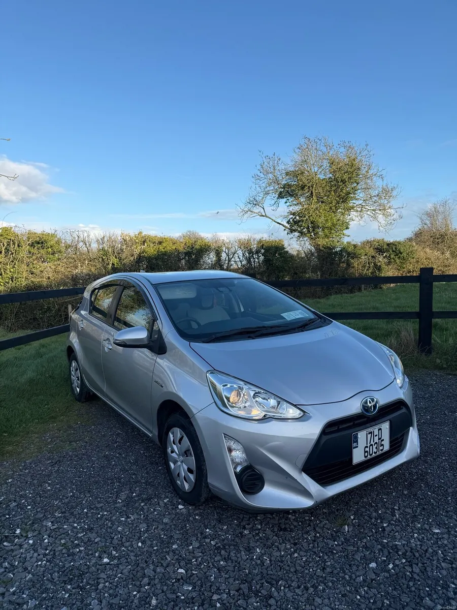 2017 Toyota Aqua New Nct 03/28 - Image 1