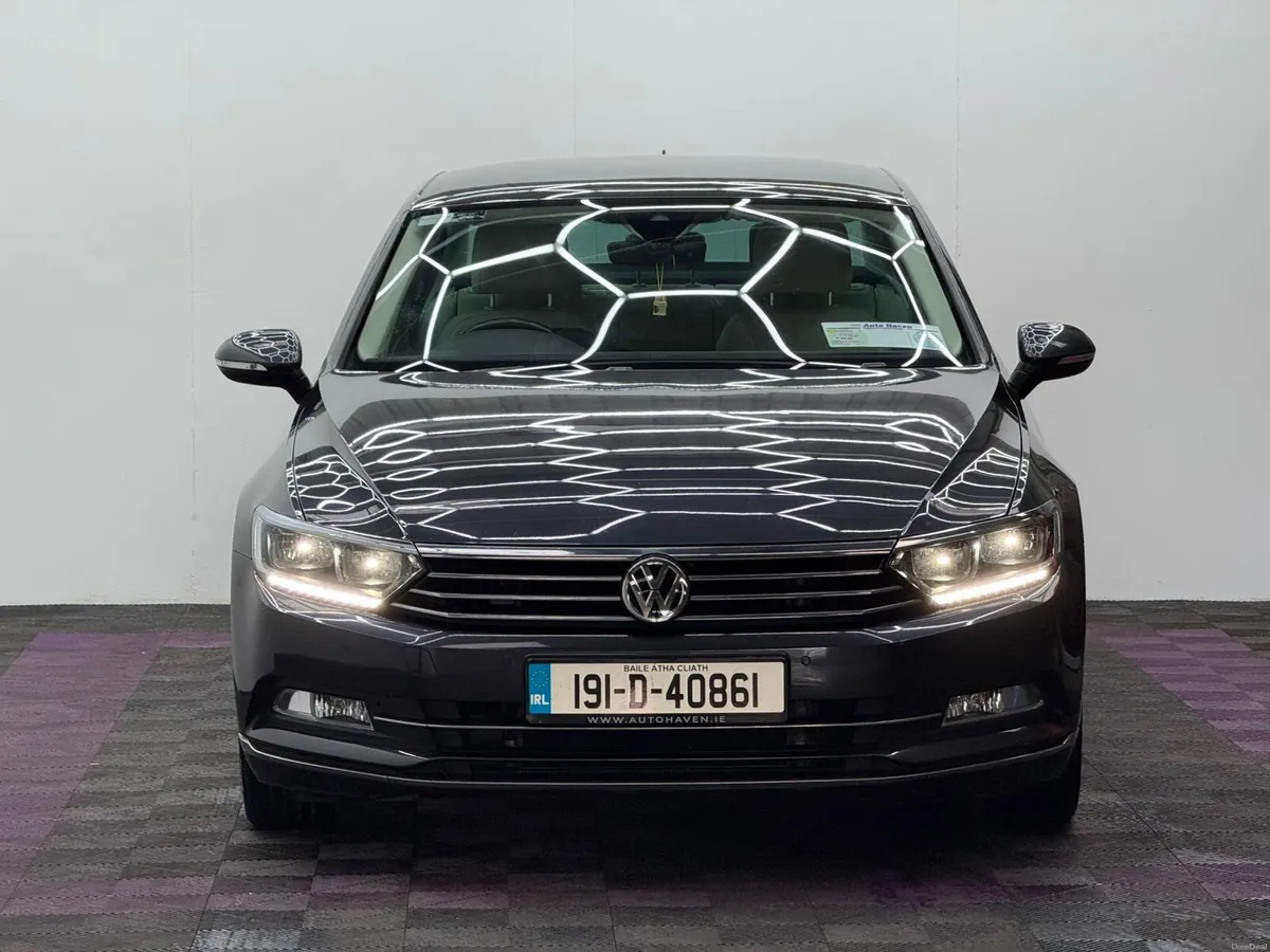 2019 Volkswagen Passat 2.0TDI Highline, Automatic - Image 2