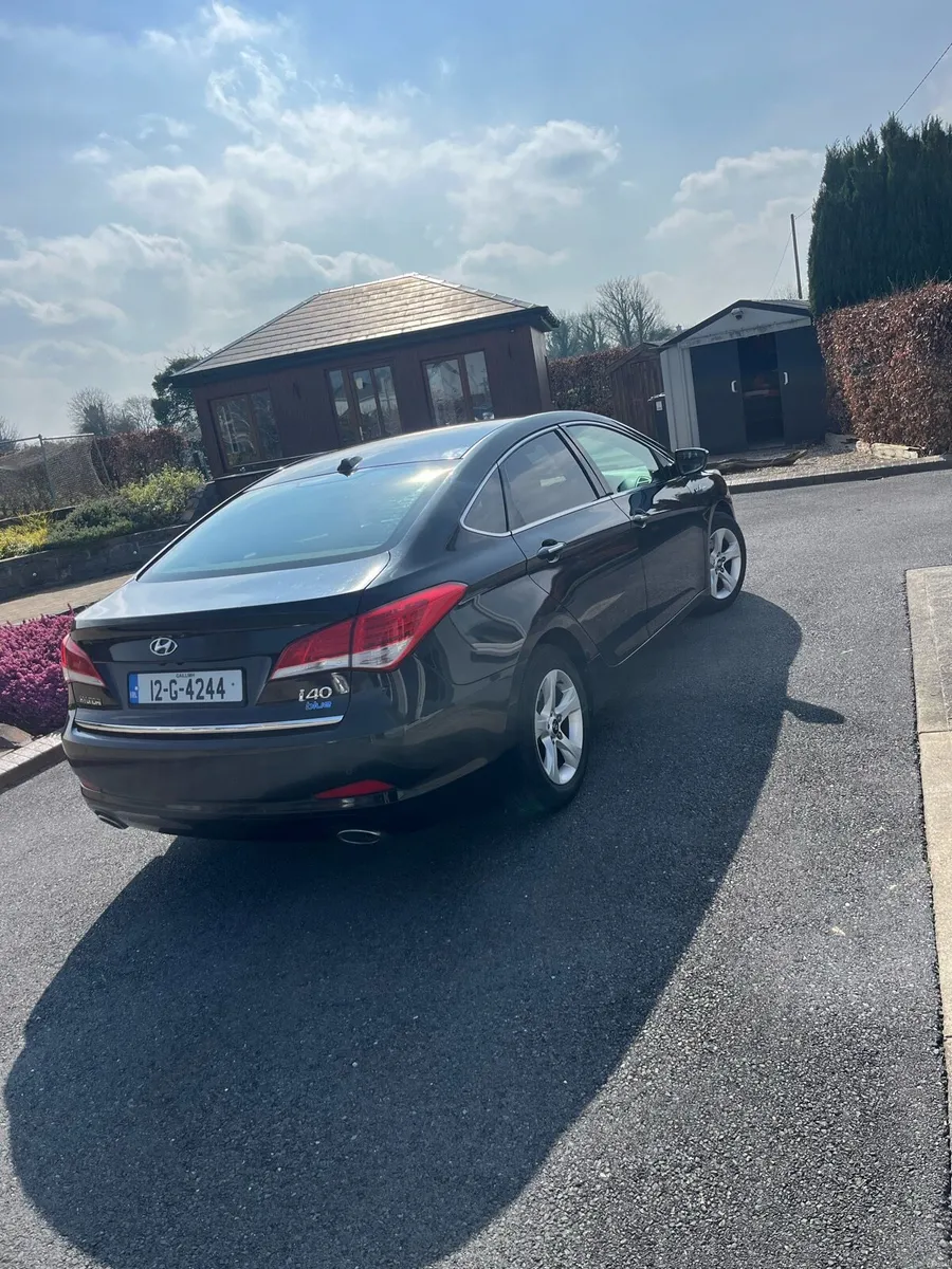 Hyundai i40 crdi Executive Bluedrive - Image 3