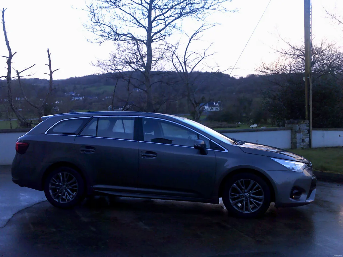 Toyota Avensis 2017 - Image 6