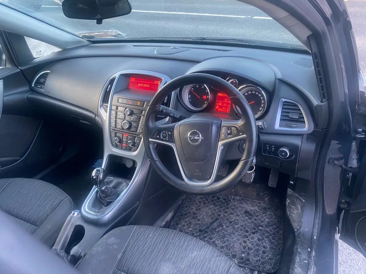 Opel Astra 2014 1.3 CDTI, NEW NCT just passed. - Image 4